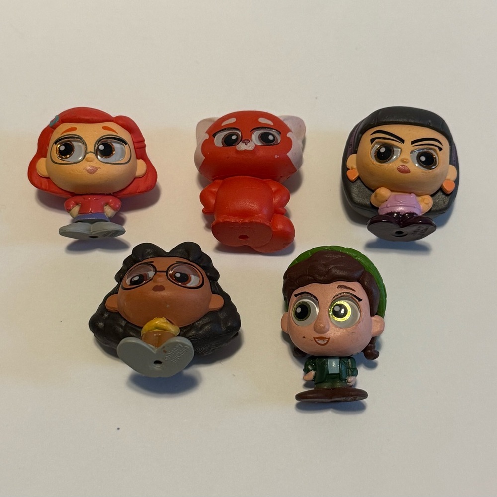 Disney Doorables Turning Red Set Series 8